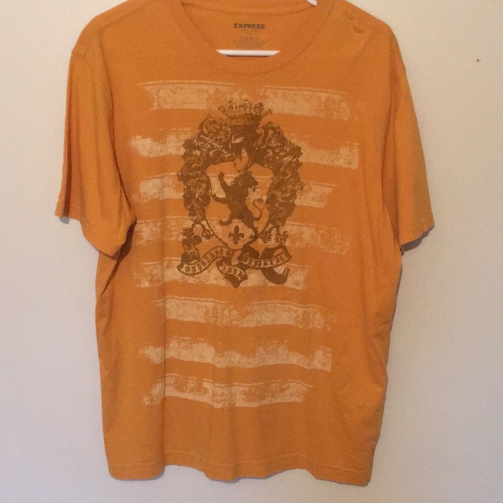 Express graphic tee